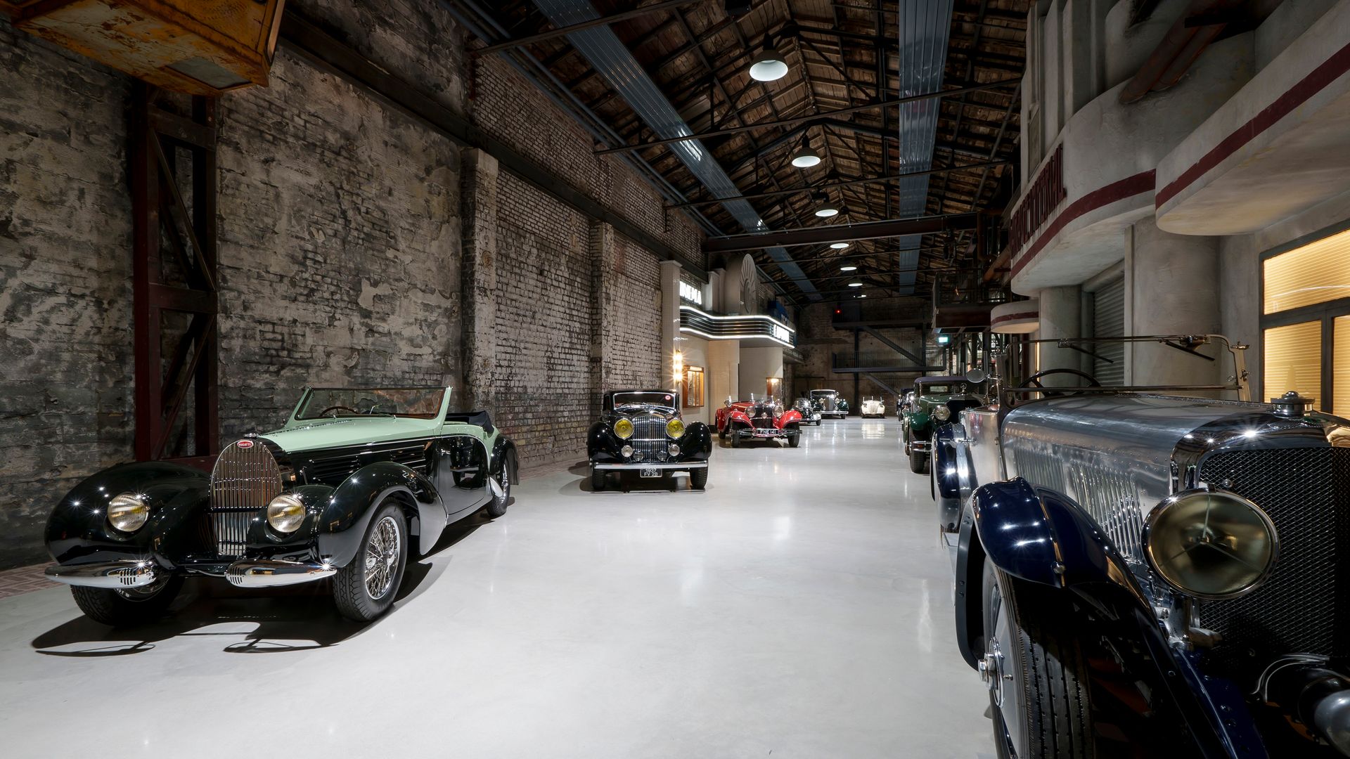 14 BUGATTI Museums - The Loh Collection